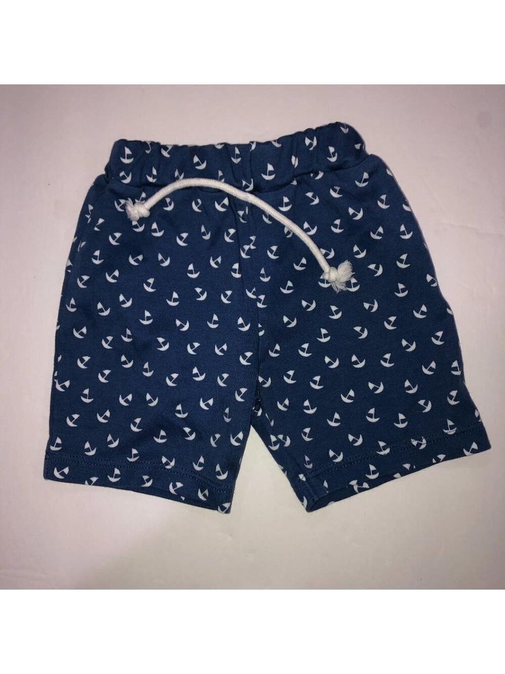 Euc Kissy Kissy sailboat shorts Size 3-6 months